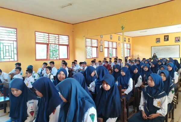 Sosialisasi P4GN, Kepala BNNK Polman Apresiasi Mahasiswa KKN IAI DDI Polman