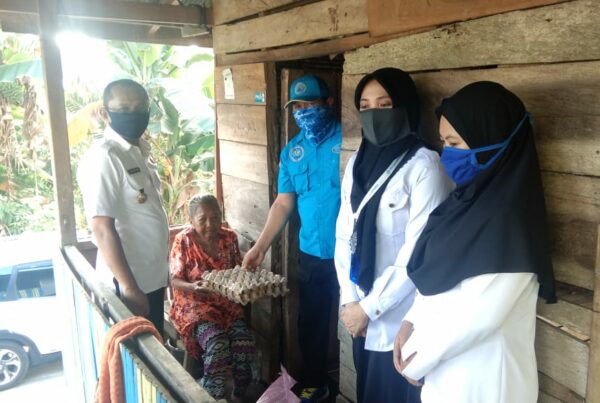 Bakti Sosial Ramadhan 1441 H, BNNK Polman Bagi-Bagi Sembako dan Masker