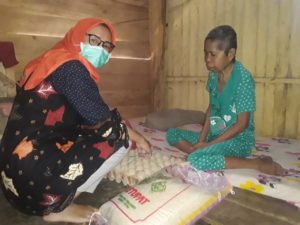 Bakti Sosial Ramadhan 1441 H, BNNK Polman Bagi-Bagi Sembako dan Masker
