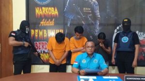 BNNK POLMAN amankan 1 wanita 2 pria diantaranya miliki sabu 47,19 Gram