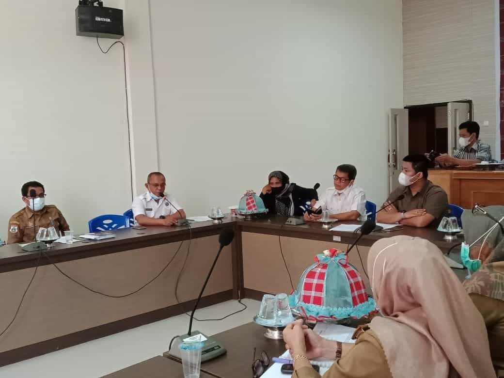 Rapat Kerja Badan Pembentukan Peraturan Daerah (Bapemperda) DPRD Kab. Polewali Mandar. Rapat Kerja Badan Pembentukan Peraturan Daerah (Bapemperda) DPRD Kab. Polewali Mandar.