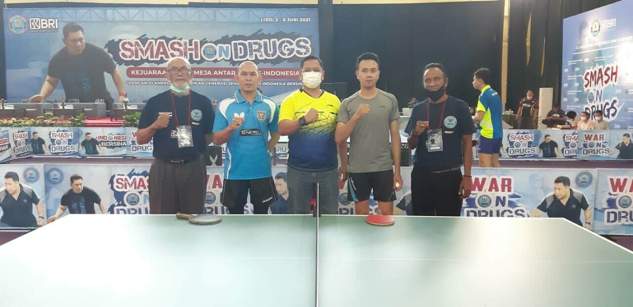 Perebutkan Piala Kepala BNN RI dalam ajang Smash On Drugs, Atlit Tenis Meja Sulawesi Barat siap memberikan yang terbaik. Perebutkan Piala Kepala BNN RI dalam ajang Smash On Drugs, Atlit Tenis Meja Sulawesi Barat siap memberikan yang terbaik.