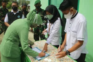 Sosialisasi danTes Urine pada Anggota TNI-AD YONIF 721/MKS