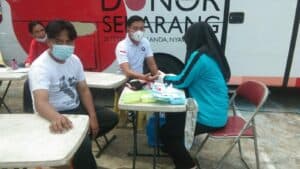 Dalam Rangka Menyongsong HUT BNN RI ke-20 Tahun, BNNK Polewali Mandar Laksanakan Giat Senam Sehat Bersama, Donor Darah, Penanaman Pohon, dan Penyerahan Gerobak Kopi dan Baca Bagi Klien Pasca Rehab/Mantan Pecandu Narkoba