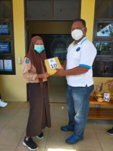 Dalam Rangka Menyongsong HUT BNN RI ke-20 Tahun, BNNK Polewali Mandar Laksanakan Giat Senam Sehat Bersama, Donor Darah, Penanaman Pohon, dan Penyerahan Gerobak Kopi dan Baca Bagi Klien Pasca Rehab/Mantan Pecandu Narkoba