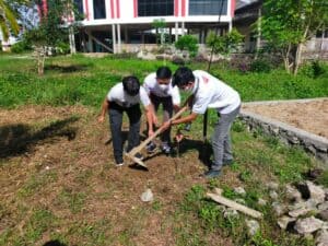 Dalam Rangka Menyongsong HUT BNN RI ke-20 Tahun, BNNK Polewali Mandar Laksanakan Giat Senam Sehat Bersama, Donor Darah, Penanaman Pohon, dan Penyerahan Gerobak Kopi dan Baca Bagi Klien Pasca Rehab/Mantan Pecandu Narkoba