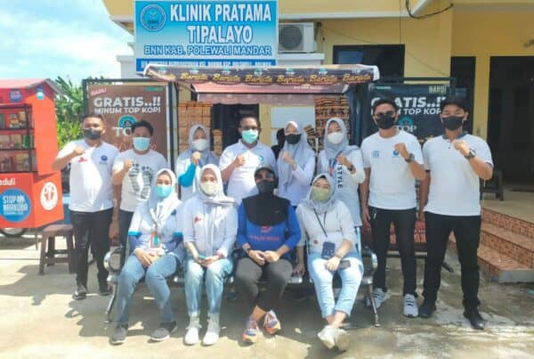 Dalam Rangka Menyongsong HUT BNN RI Ke-20, BNNK Polewali Mandar Laksanakan Giat Senam Sehat Bersama, Donor Darah, Penanaman Pohon, dan Penyerahan Gerobak Kopi dan Baca Bagi Klien Pasca Rehab/Mantan Pecandu Narkoba