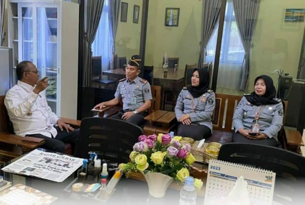 Kepala BNNK Polewali Mandar menerima Kunjungan Silaturahmi Kepala Bapas Kelas II Polewali Mandar Kepala BNNK Polewali Mandar menerima Kunjungan Silaturahmi Kepala Bapas Kelas II Polewali Mandar