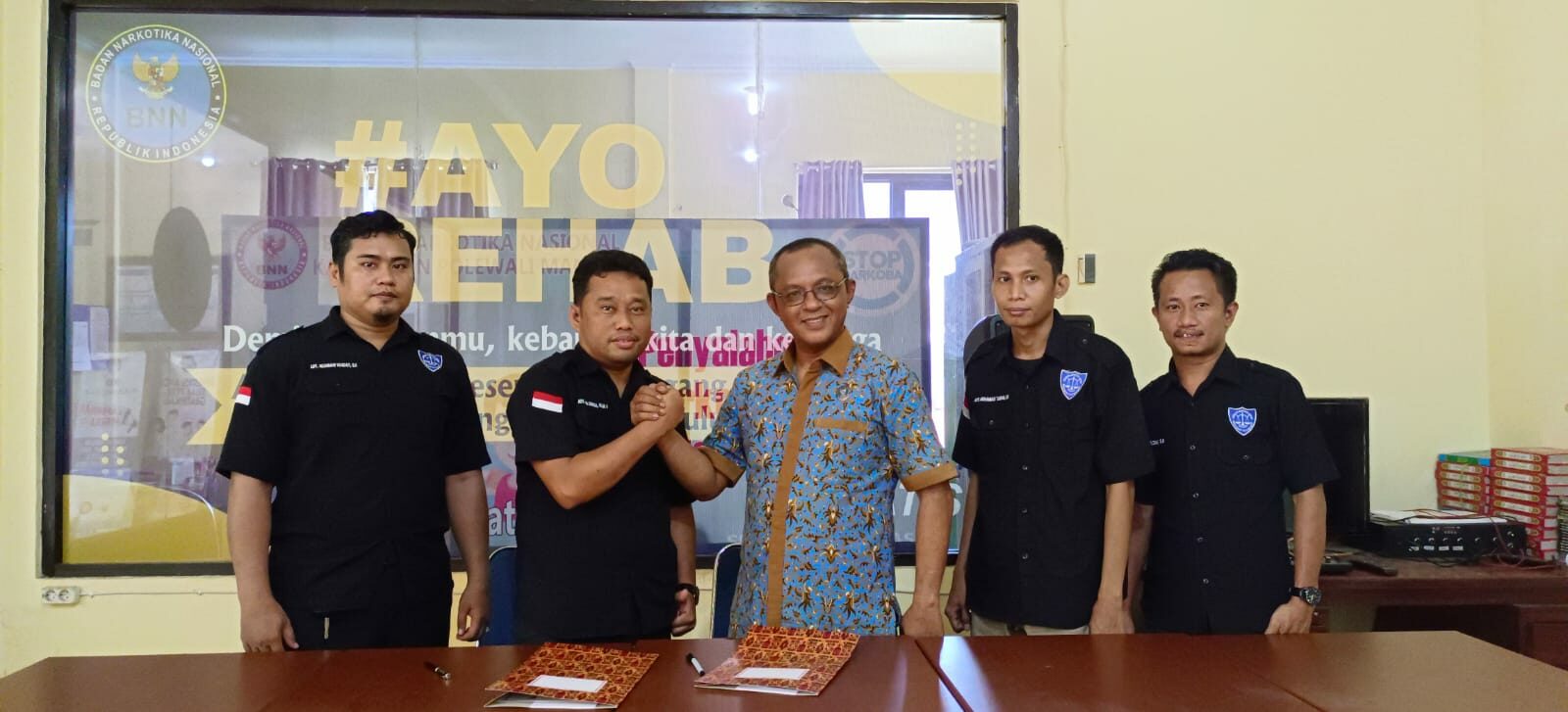 BNNK Polman dan LBH Mitra Madani Sulbar Tandatangani MoU BNNK Polman dan LBH Mitra Marani Sulbar Tandatangani MoU