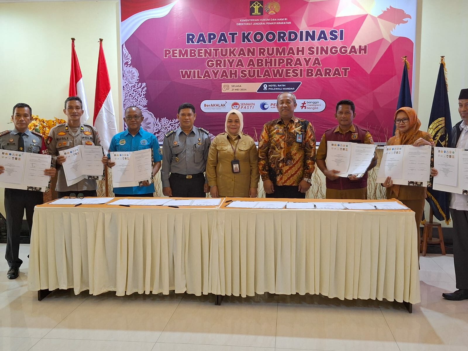 Rapat Koordinasi Pembentukan Rumah Singgah Griya Abhipraya Wilayah Sulawesi Barat Rapat Koordinasi Pembentukan Rumah Singgah Griya Abhipraya Wilayah Sulawesi Barat